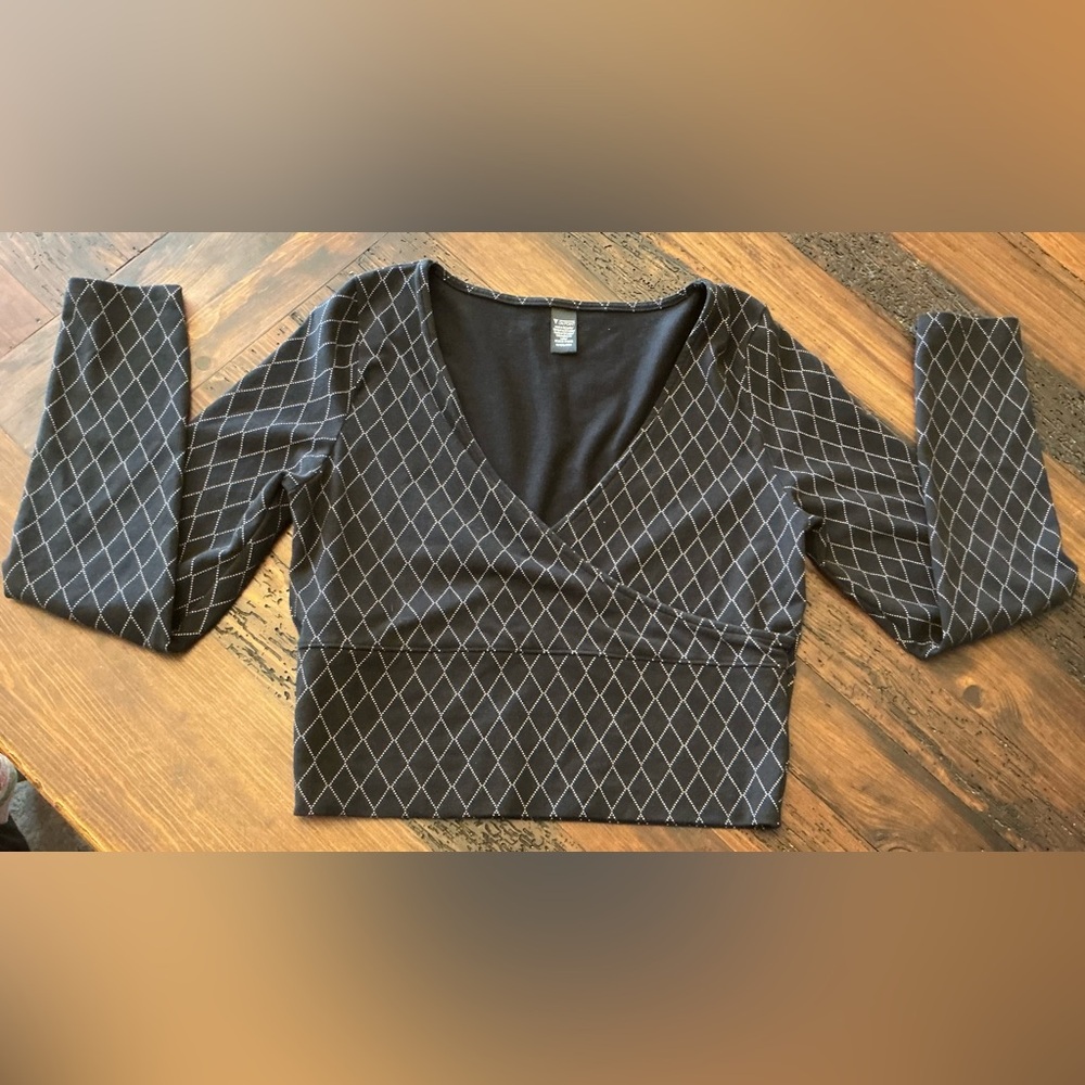 Victorias Secret Black Long Sleeve Crop Top Diamond Print Athletic Gym Medium
